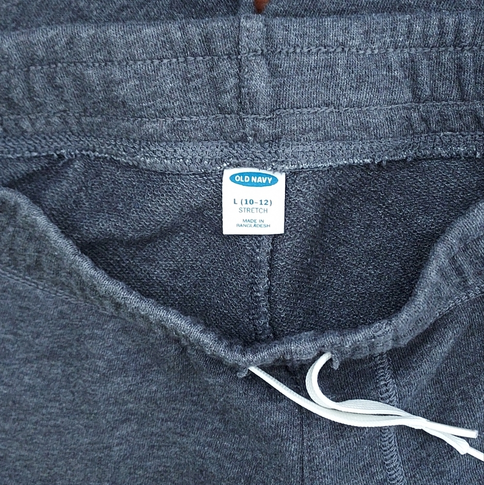 2 pair; Old Navy Camo (1) and Gray (1) Jogger Shorts for Boys, size 10-12 - Picture 7 of 13